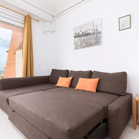Cosy Beach Front דירה *